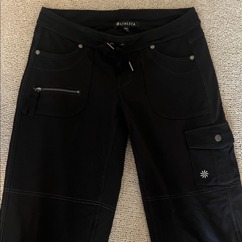 Athleta Black Cargo Pull-On Joggers. Size 25.